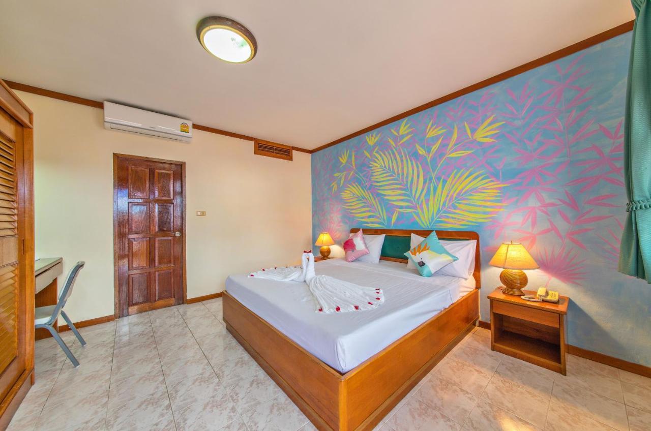 Panda Hotel Patong Exterior photo