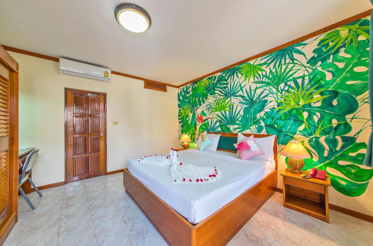 Panda Hotel Patong Exterior photo